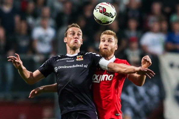 并且坚信 并且坚信