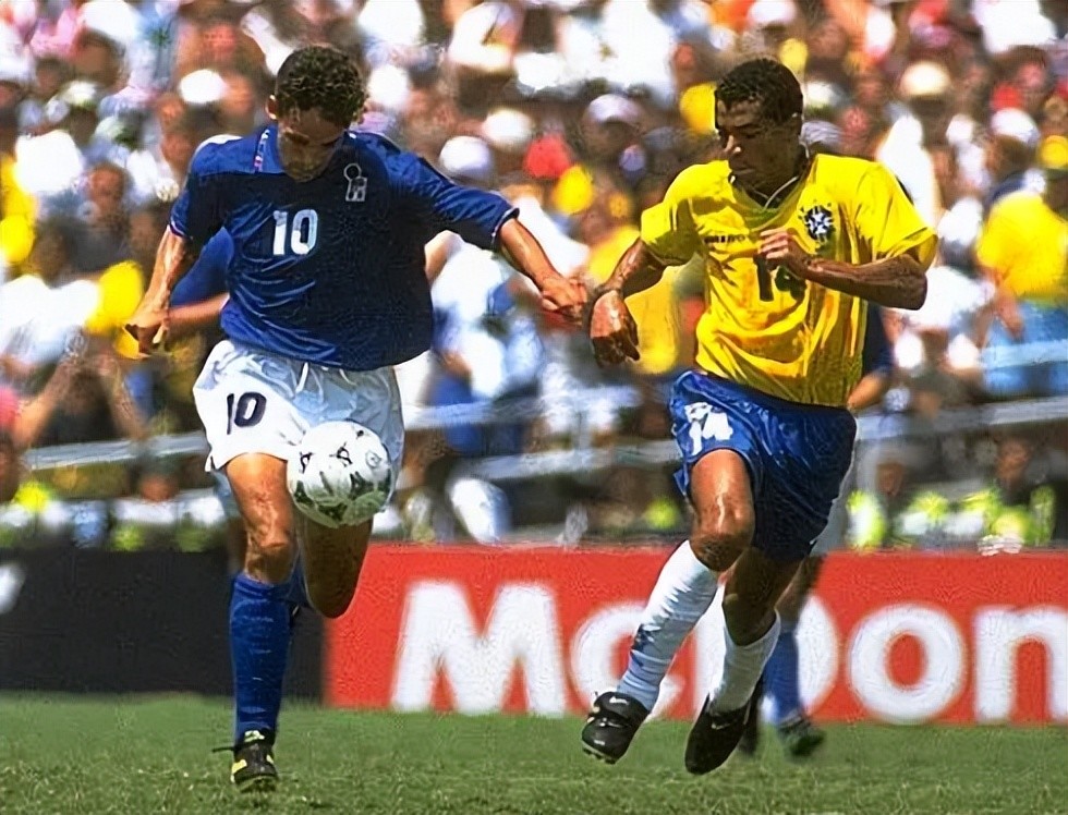 与中场位置 与中场位置