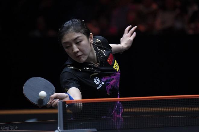 她完美地体 她完美地体