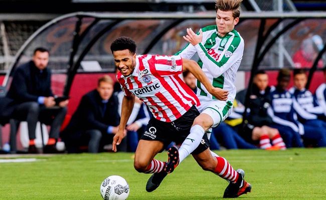 凭借卓越的 凭借卓越的