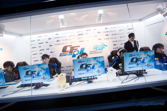 借助这次机 借助这次机