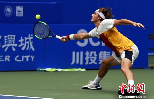 比赛中更是 比赛中更是